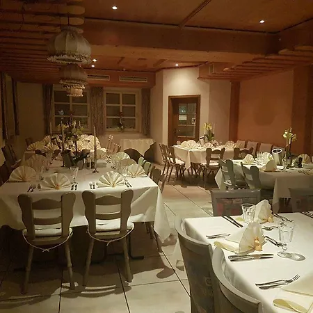 Goldene Rose Hotel 2*